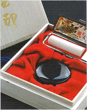 最高級の印材である象牙には、さらに希少で美しい象牙印材が存在します。